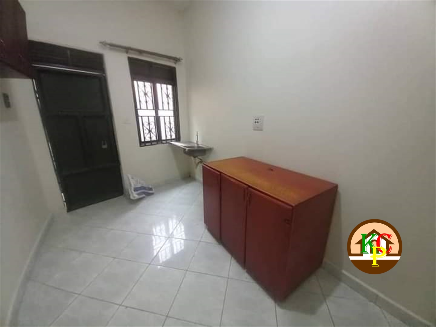 Semi Detached for rent in Mpereerwe Kampala