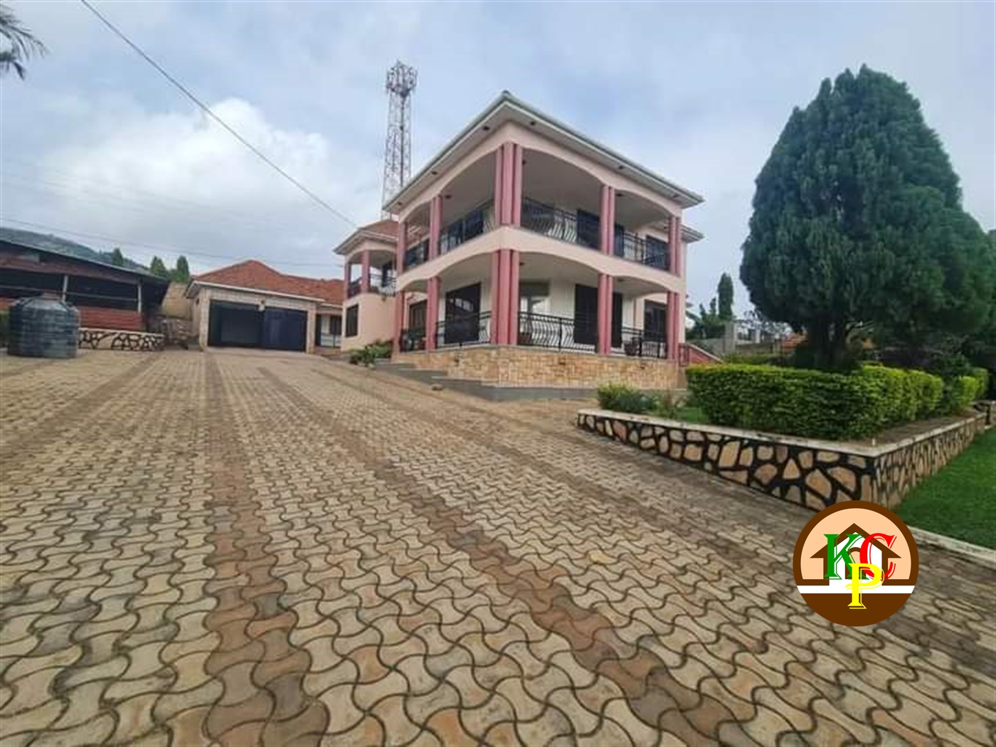 Storeyed house for sale in Lubowa Wakiso