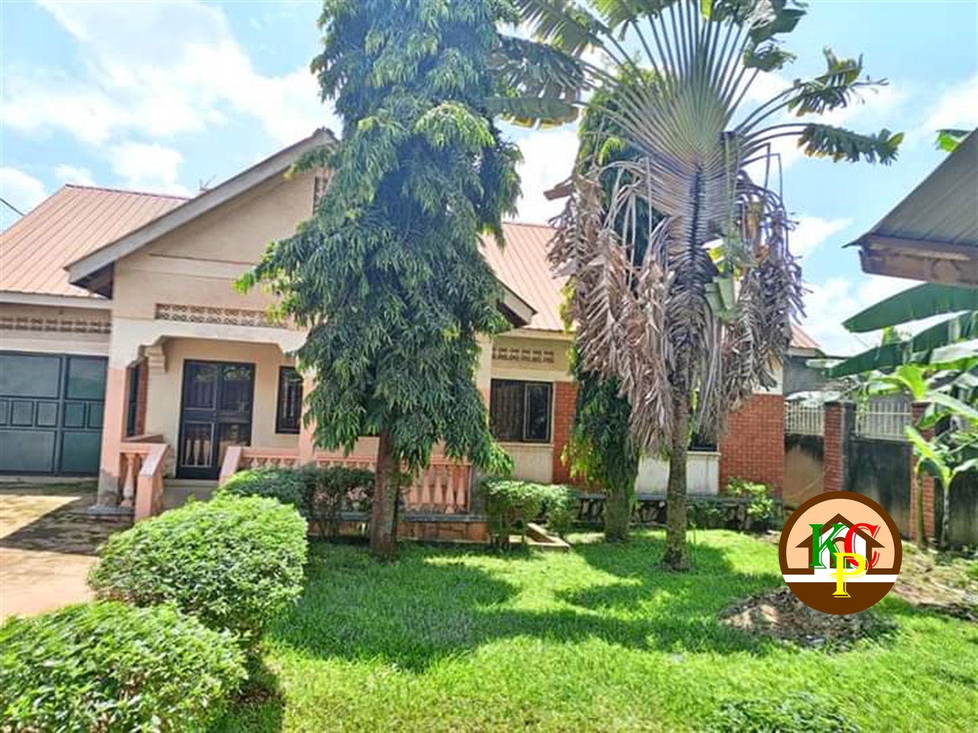 Bungalow for sale in Kyaliwajjala Wakiso