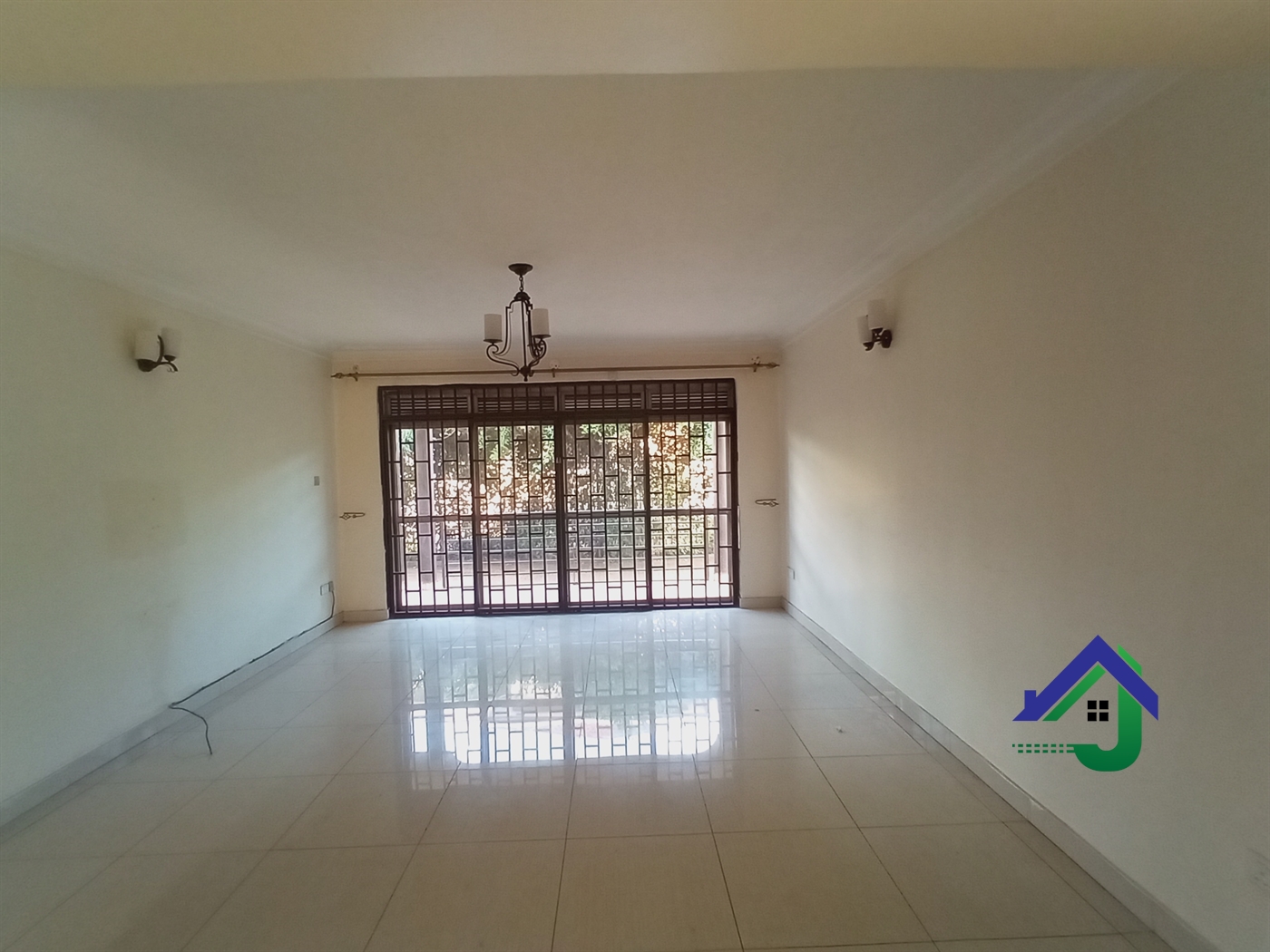 Apartment for rent in Kiwaatule Kampala