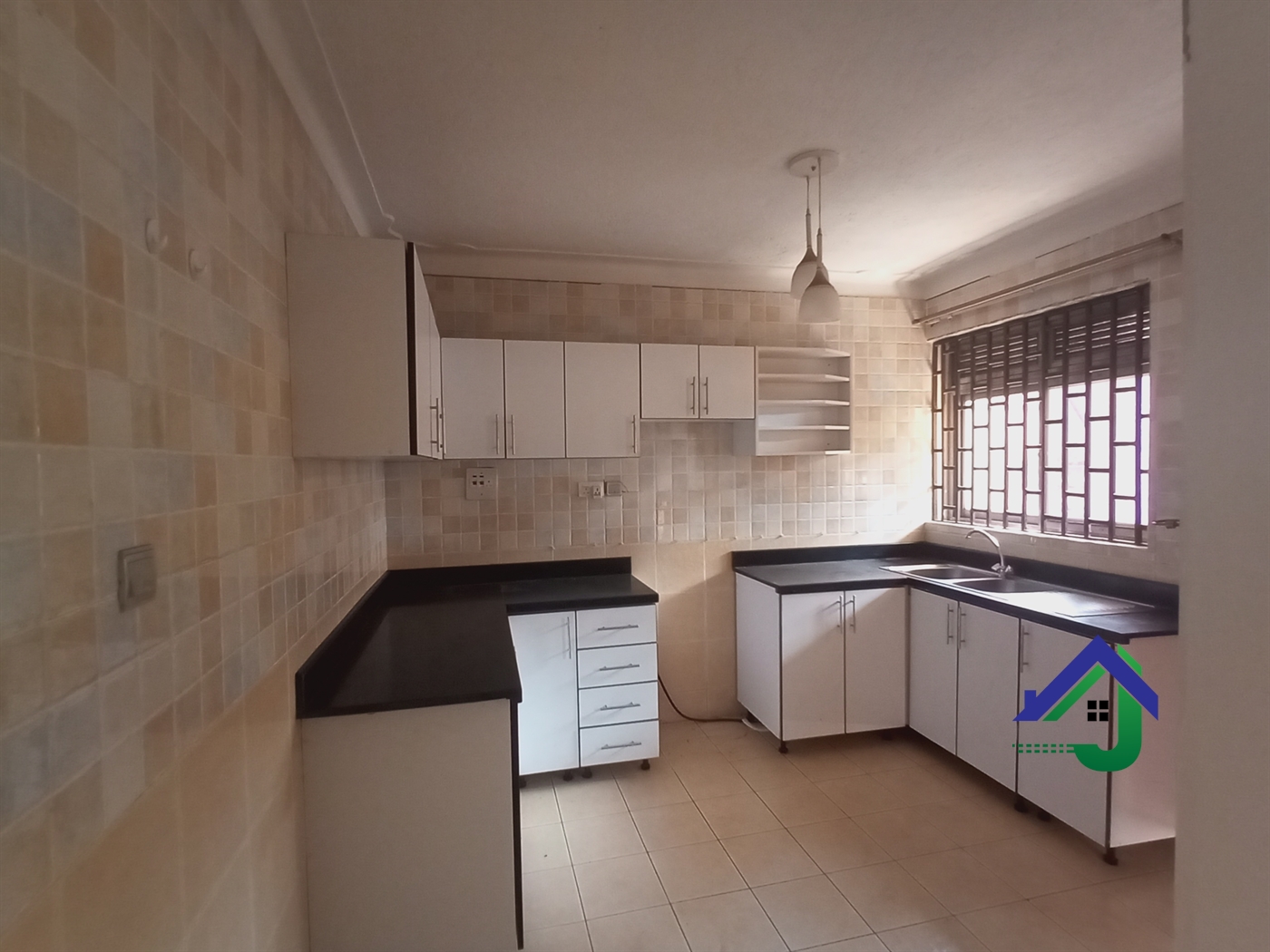 Apartment for rent in Kiwaatule Kampala