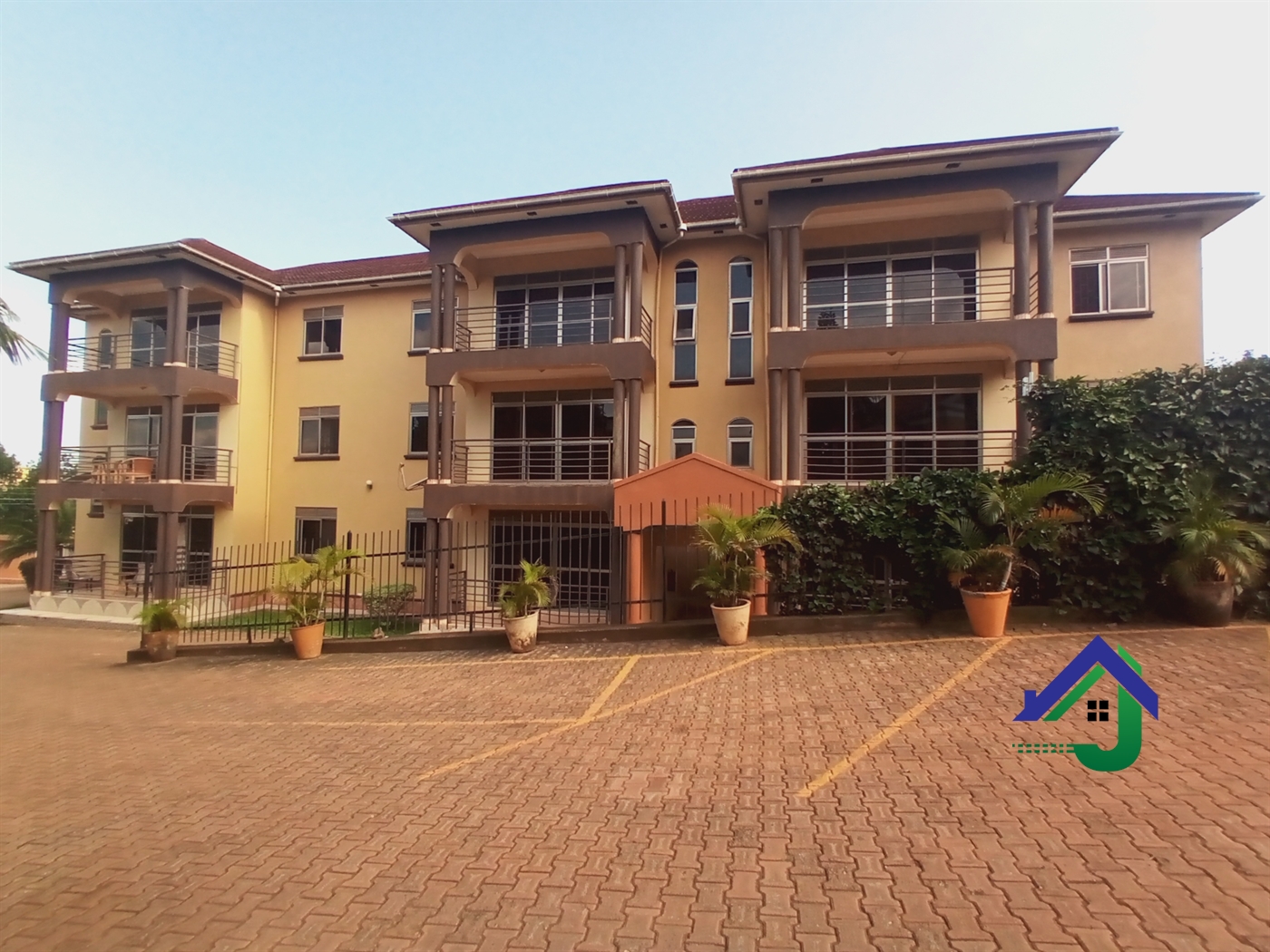 Apartment for rent in Kiwaatule Kampala