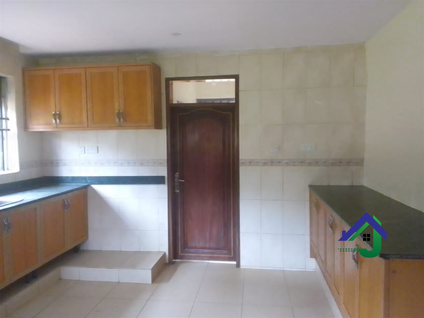 Storeyed house for rent in Naguru Kampala