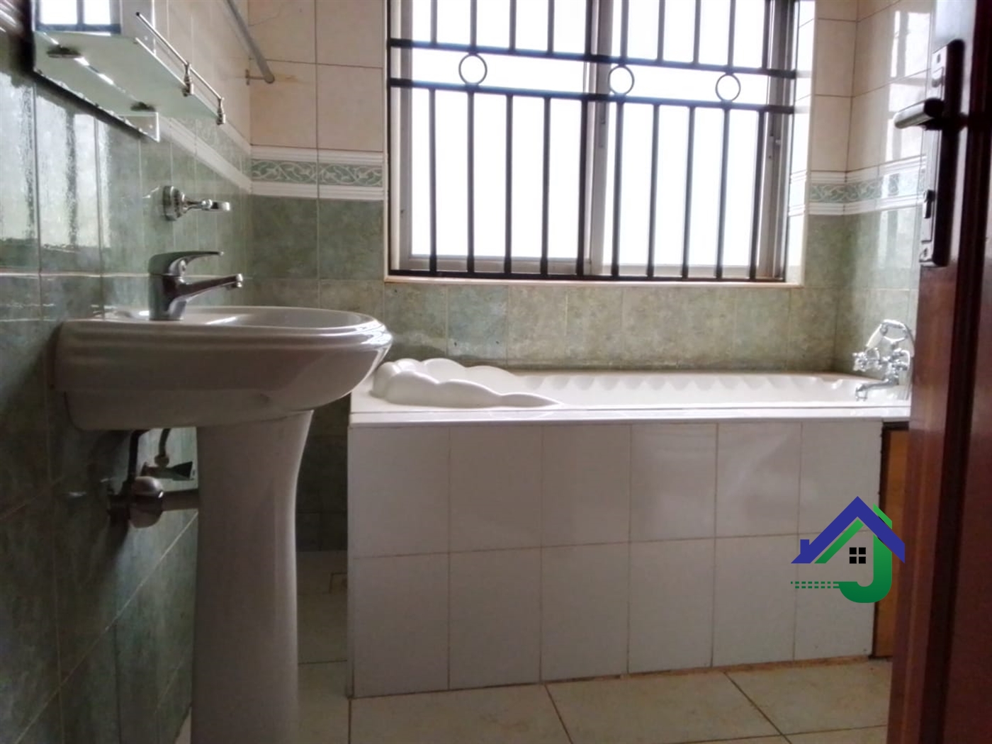 Storeyed house for rent in Naguru Kampala