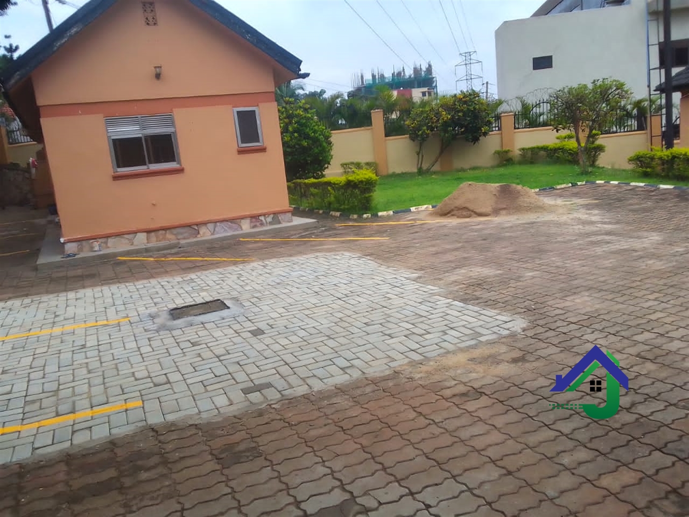 Storeyed house for rent in Naguru Kampala