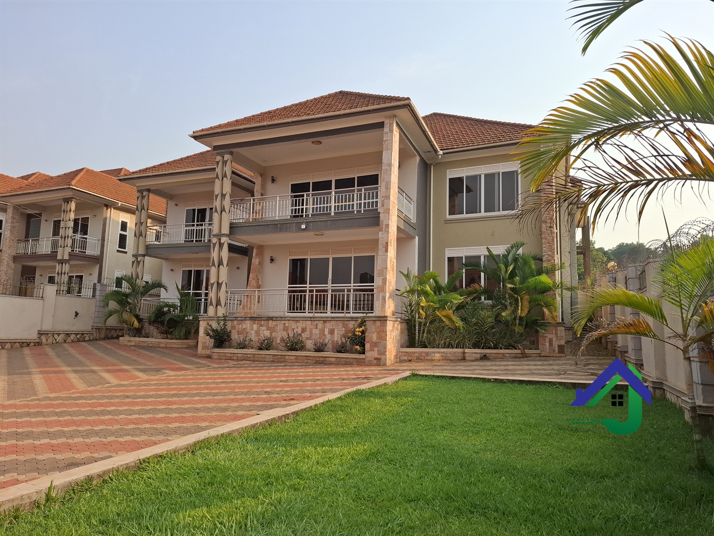 Duplex for sale in Akright Wakiso