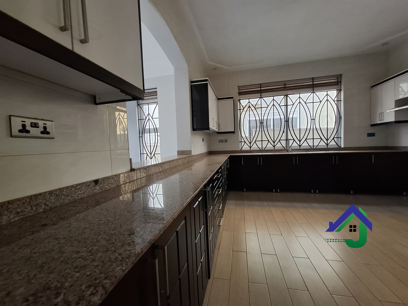 Duplex for sale in Akright Wakiso