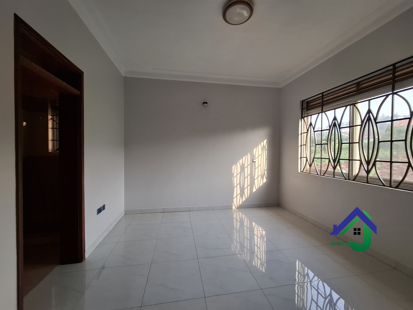 Duplex for sale in Akright Wakiso