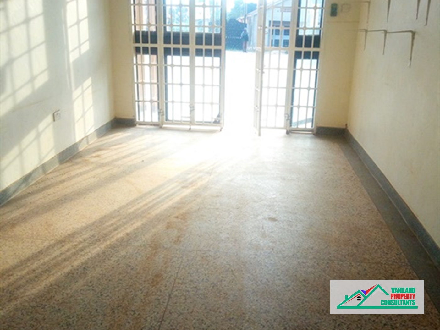 Shop for rent in Seeta Mukono