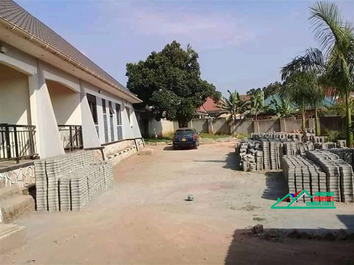 Semi Detached for rent in Mpererwe Kampala