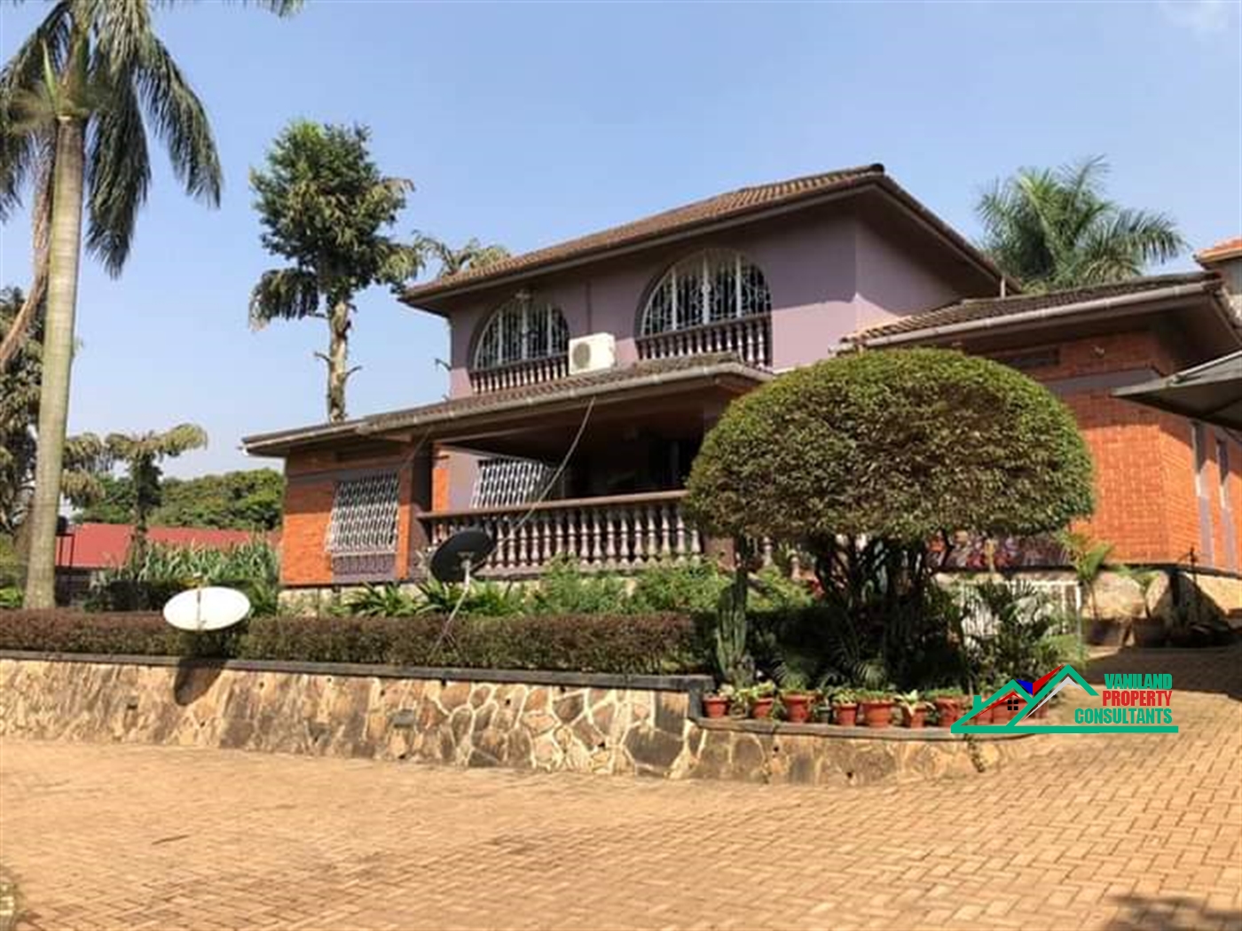 Duplex for rent in Bweyogerere Wakiso