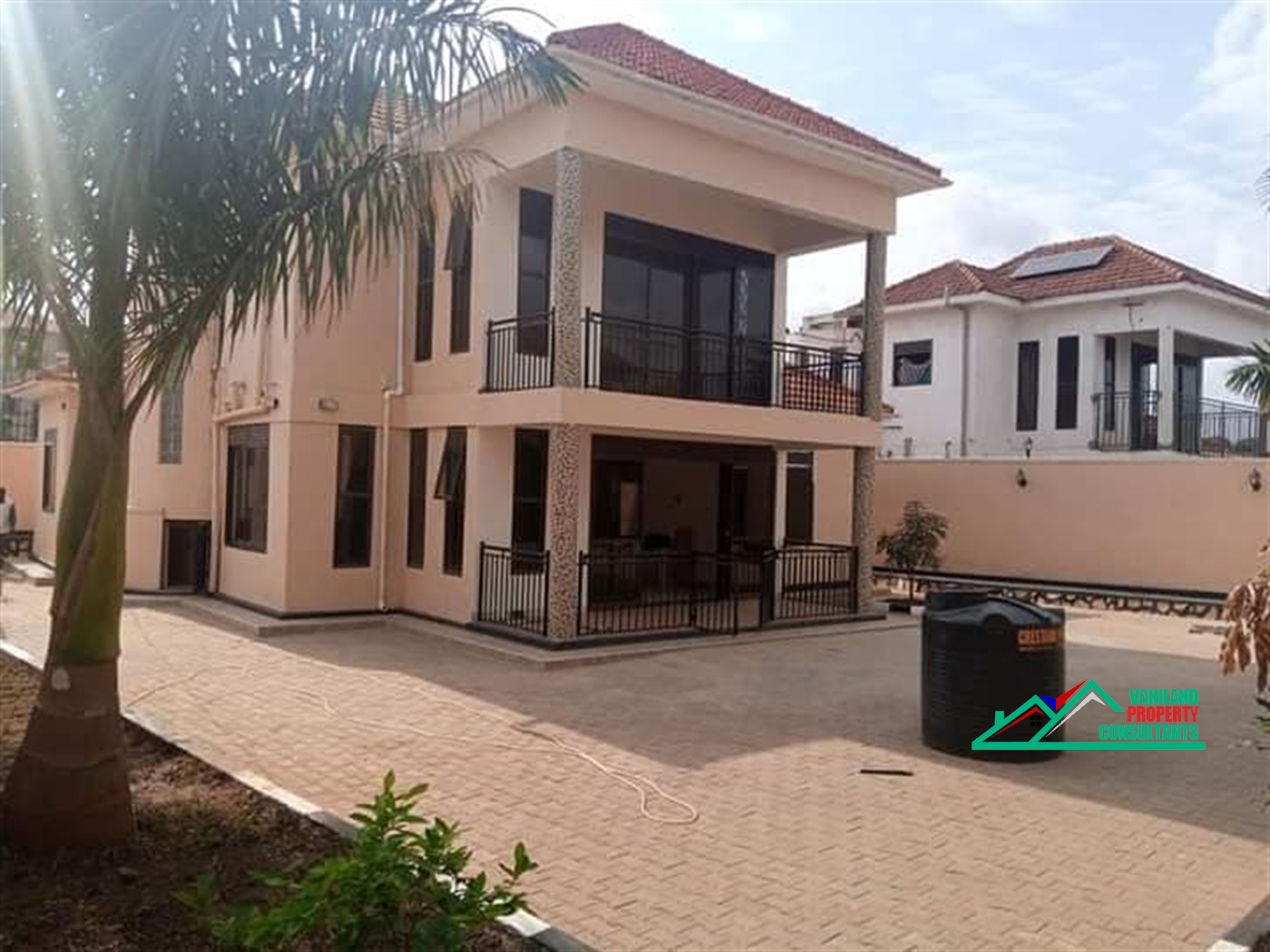 Duplex for rent in Kulambilo Kampala