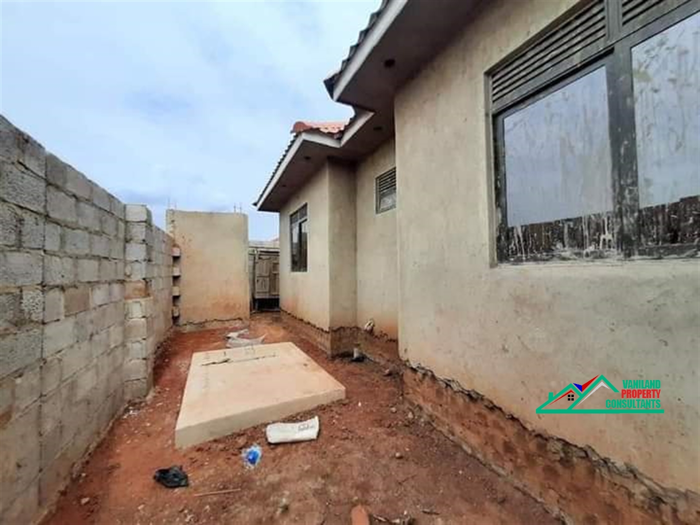 Shell House for sale in Namugongo Wakiso