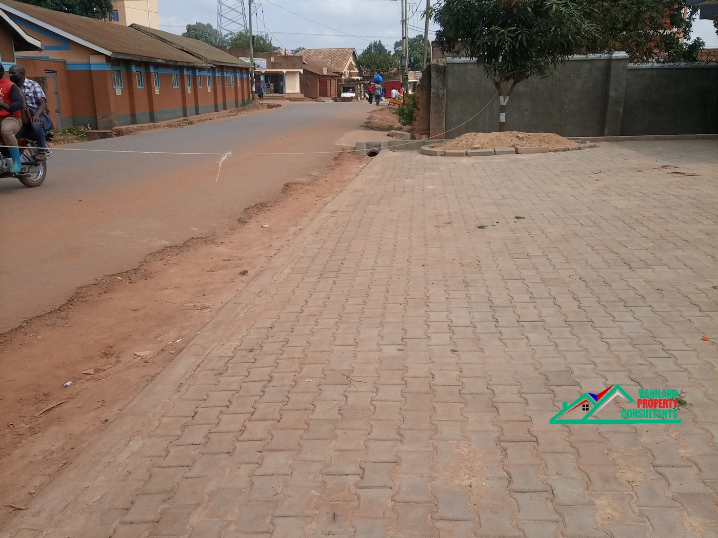 Shop for rent in Seeta Mukono