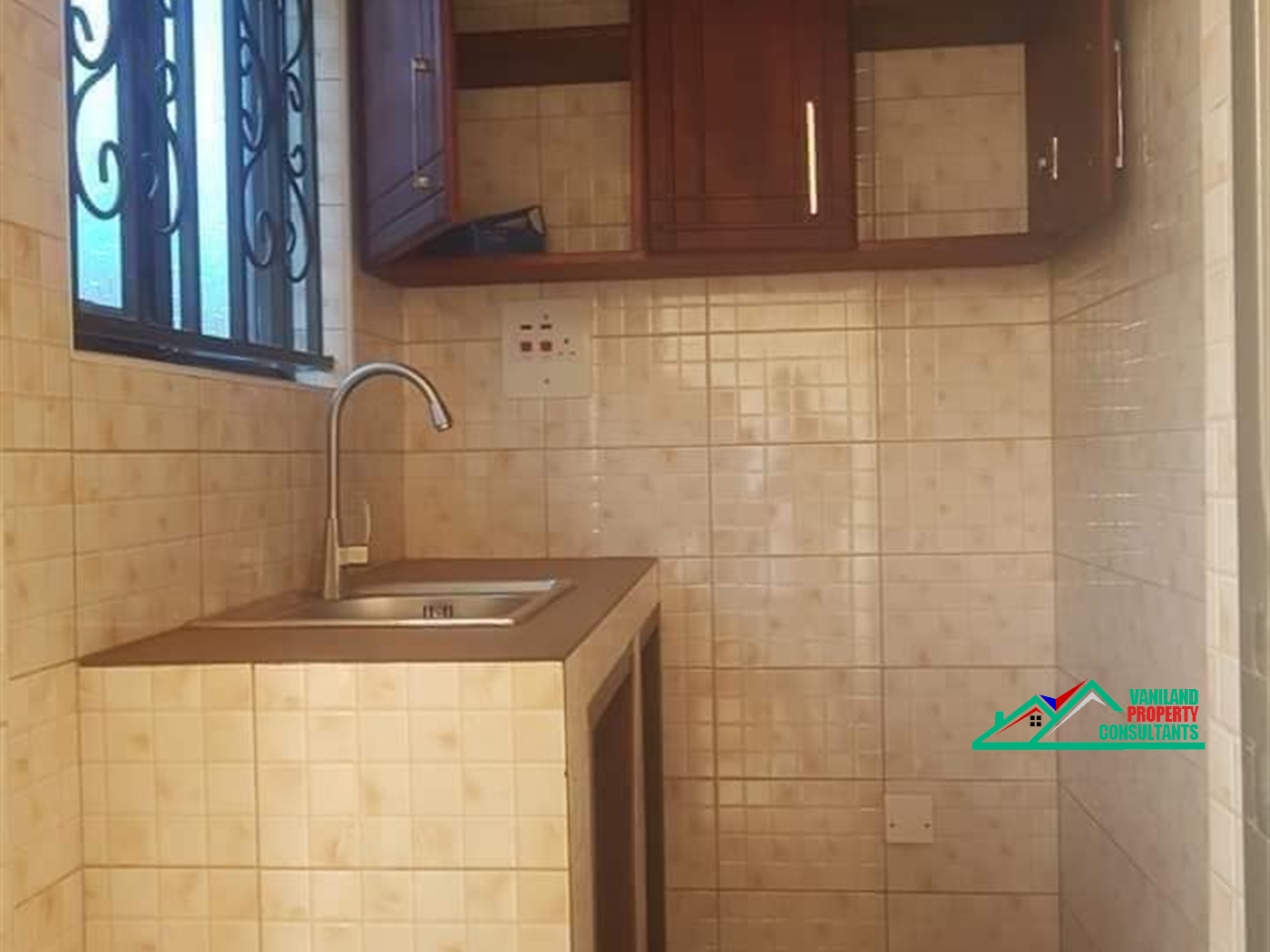 Semi Detached for rent in Nakasanja Kampala