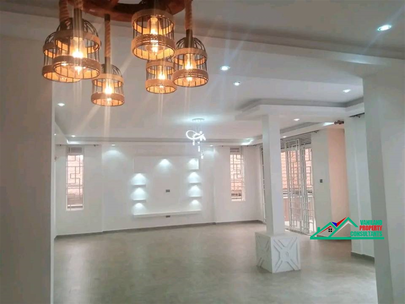 Mansion for rent in Kira Wakiso