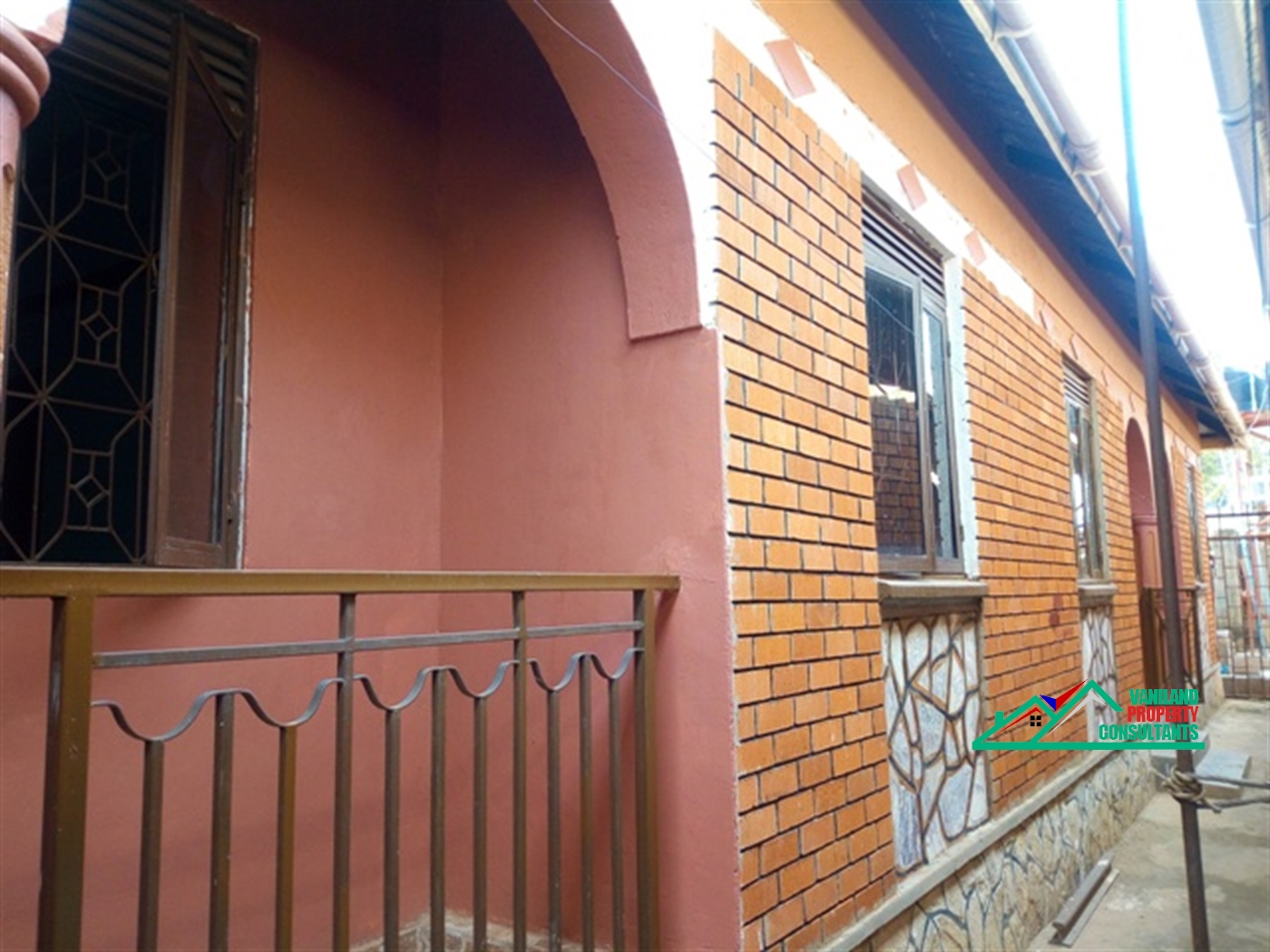 Semi Detached for rent in Kisaasi Kampala