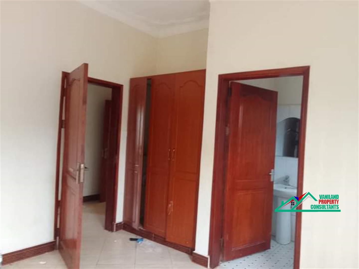 Semi Detached for rent in Bweyogerere Wakiso