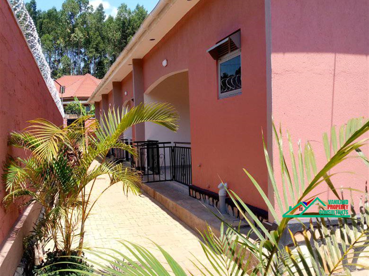 Semi Detached for rent in Mpererwe Kampala