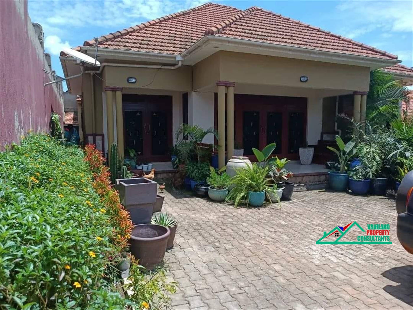 Bungalow for sale in Kira Wakiso