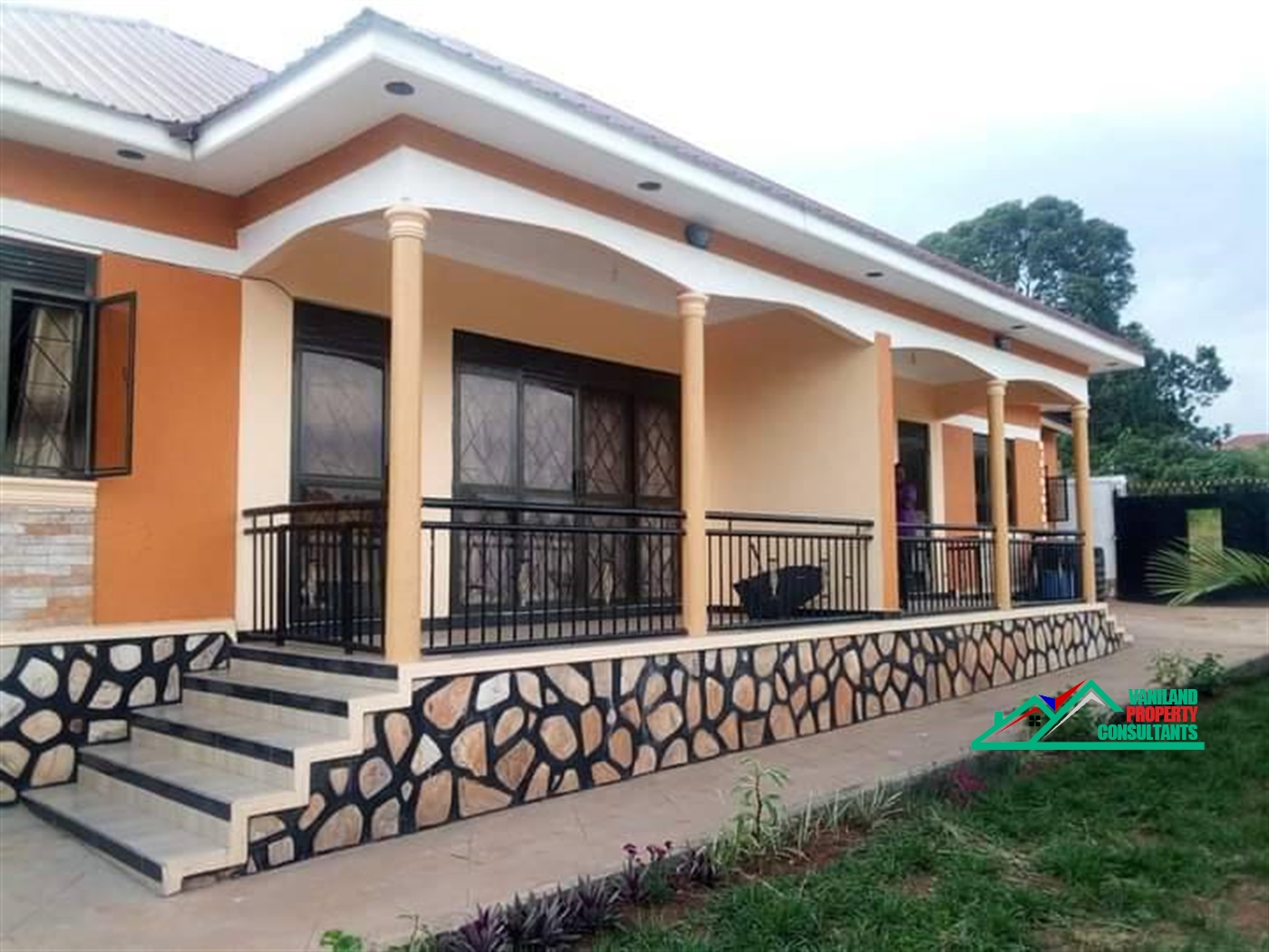 Semi Detached for rent in Mpererwe Kampala