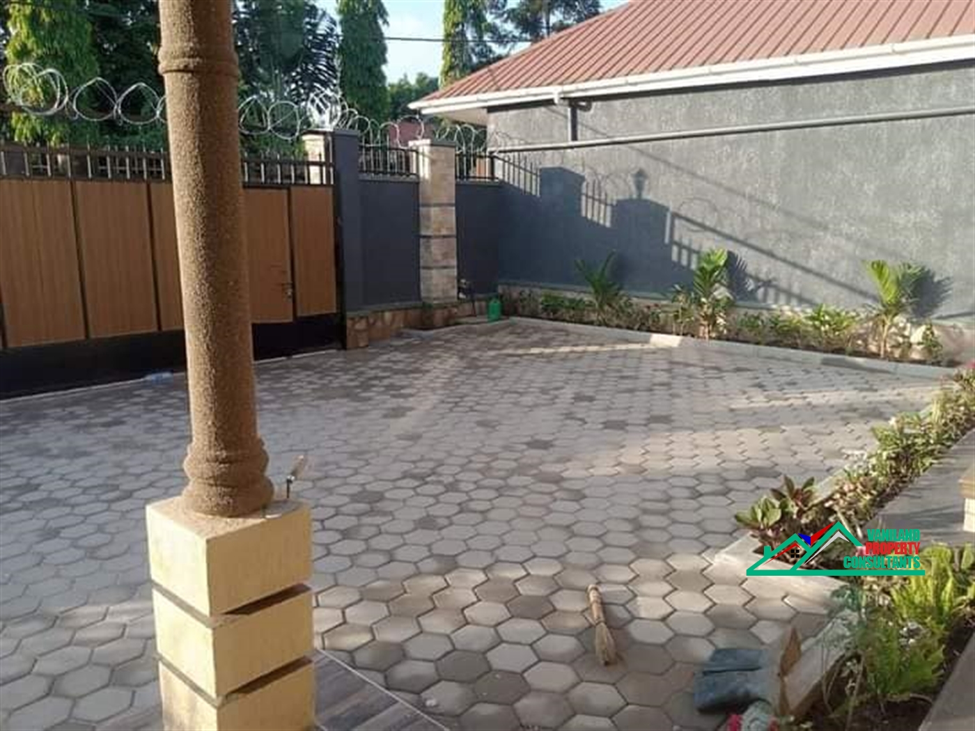 Semi Detached for rent in Bweyogerere Wakiso