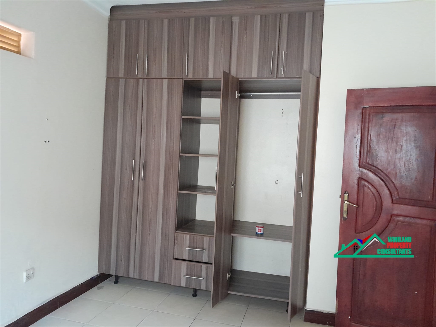 Semi Detached for rent in Kyaliwajjala Wakiso