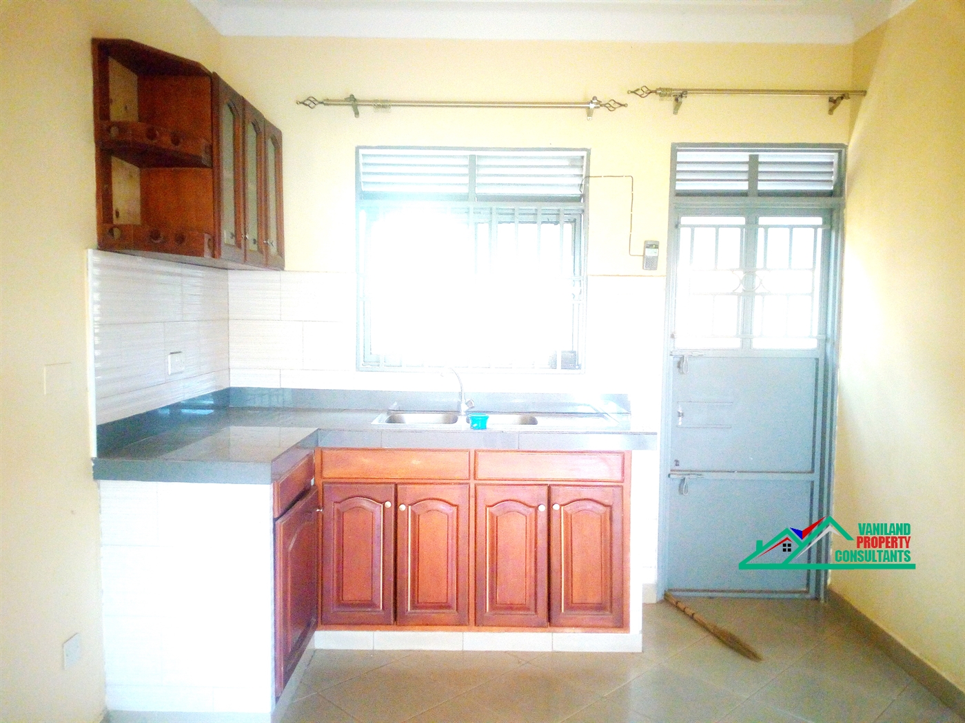 Semi Detached for rent in Bweyogerere Wakiso