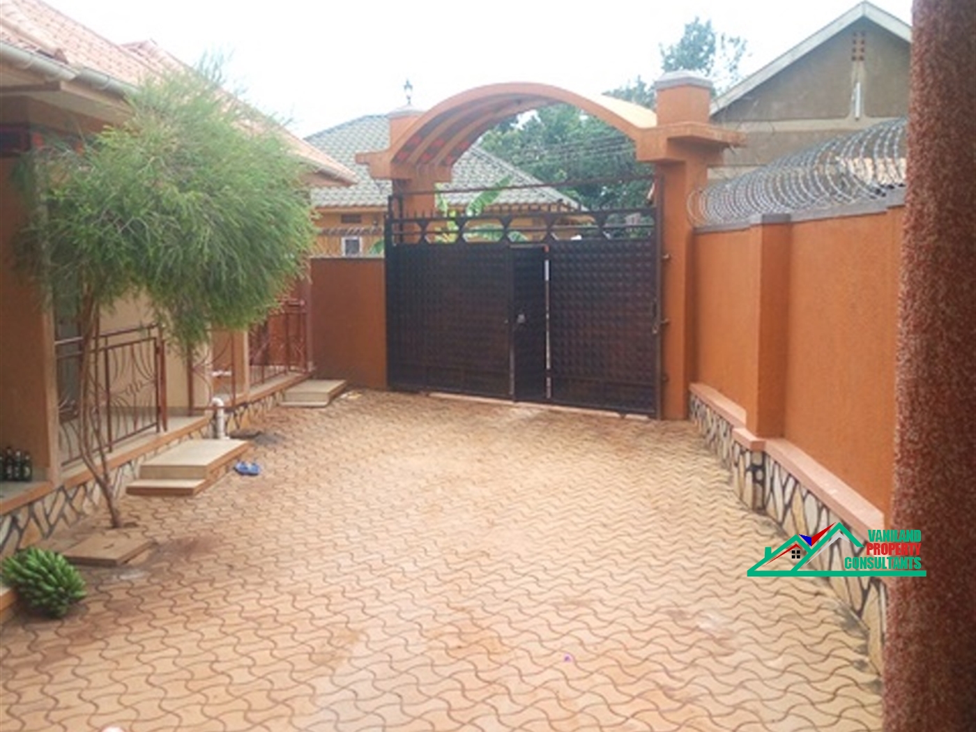 Semi Detached for rent in Kisaasi Kampala