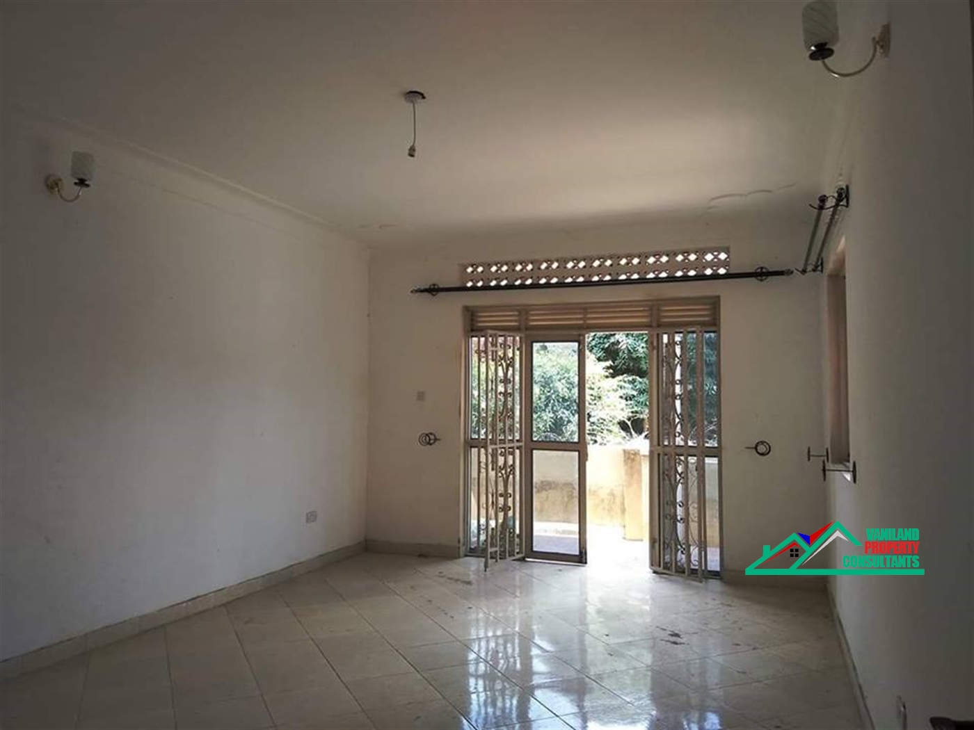 Apartment for rent in Kiwaatule Wakiso