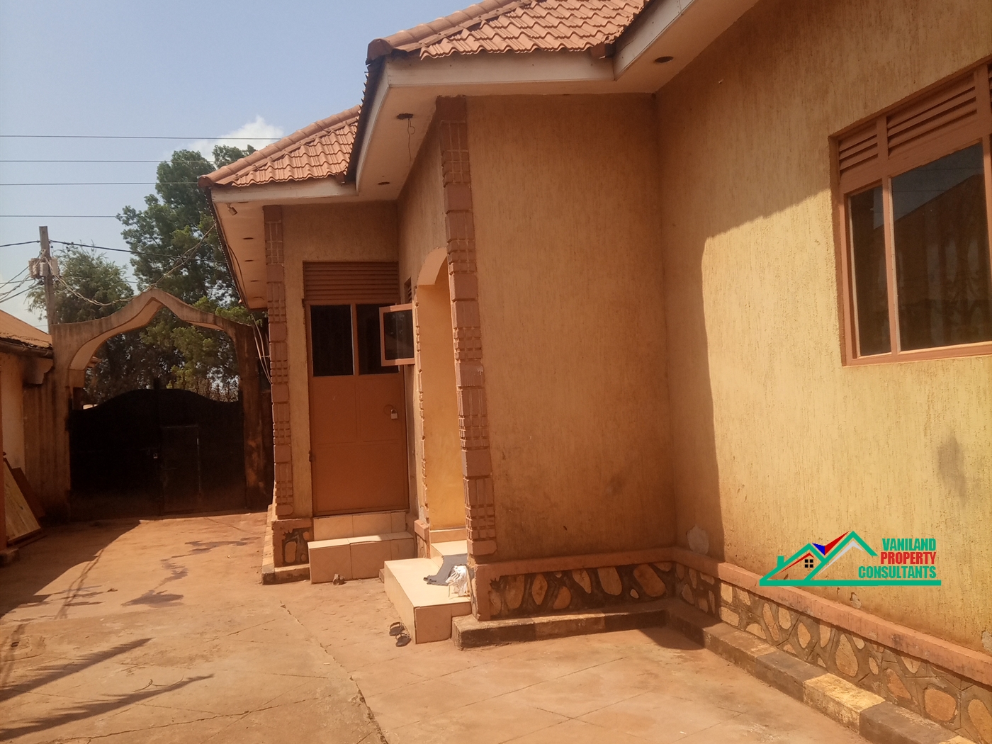 Semi Detached for rent in Mpelelwe Kampala