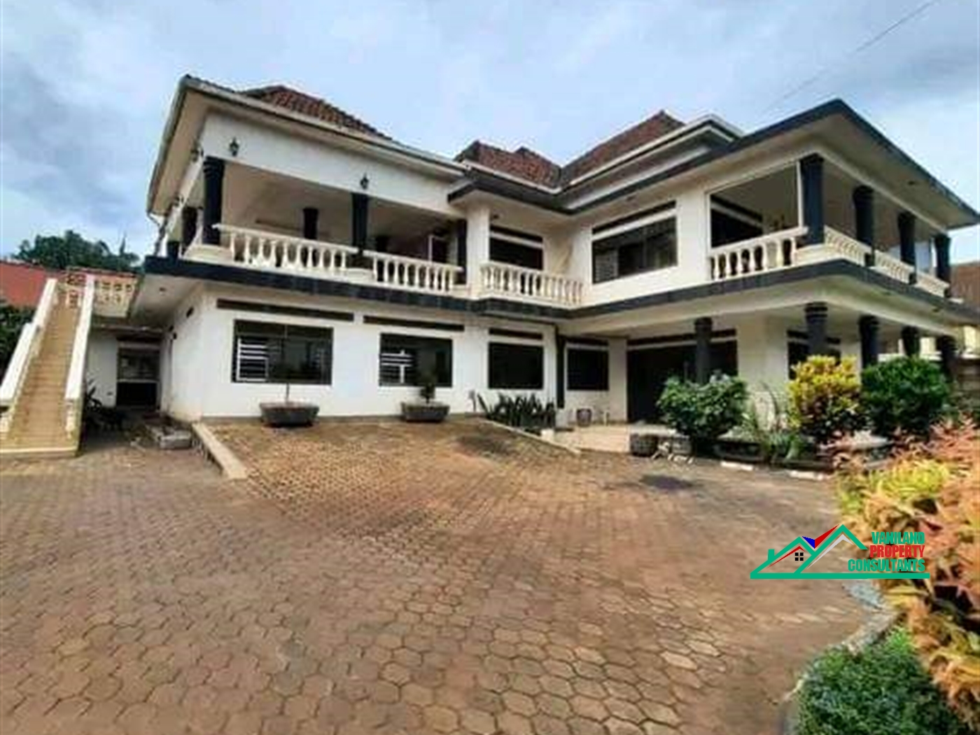 Mansion for rent in Ntindahill Kampala