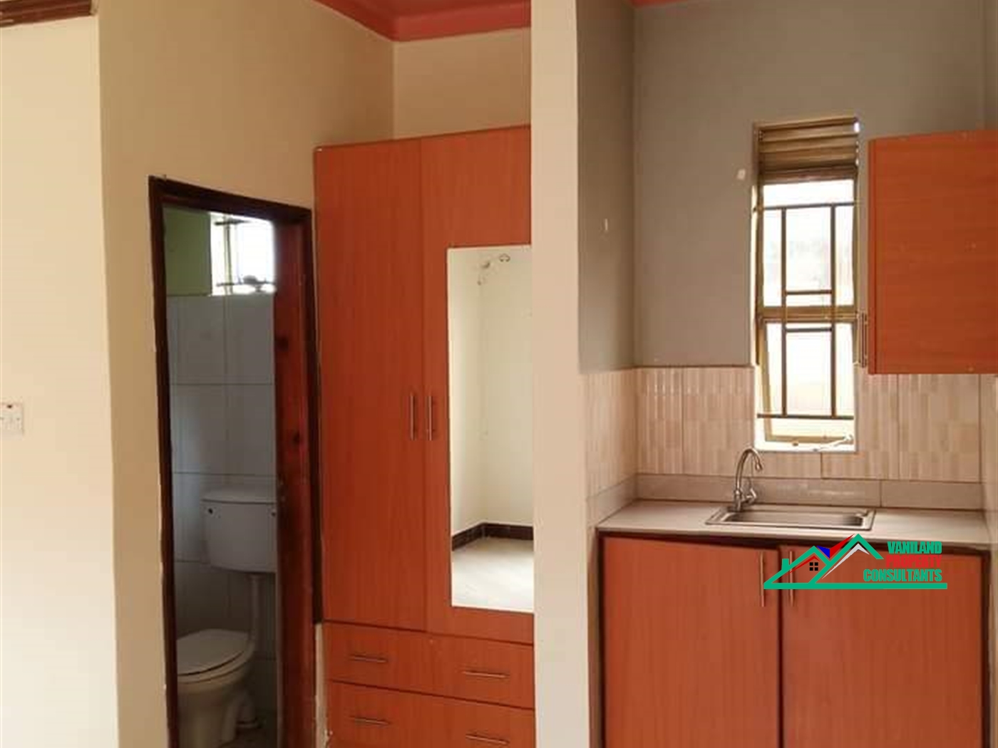 Semi Detached for rent in Bweyogerere Wakiso