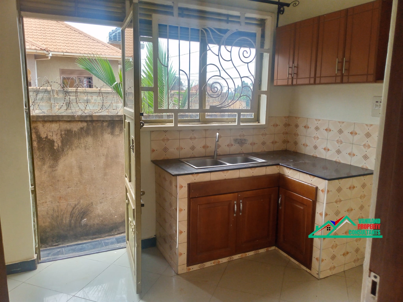 Semi Detached for rent in Bweyogerere Wakiso