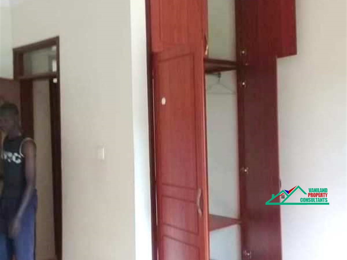 Semi Detached for rent in Kulambilo Wakiso