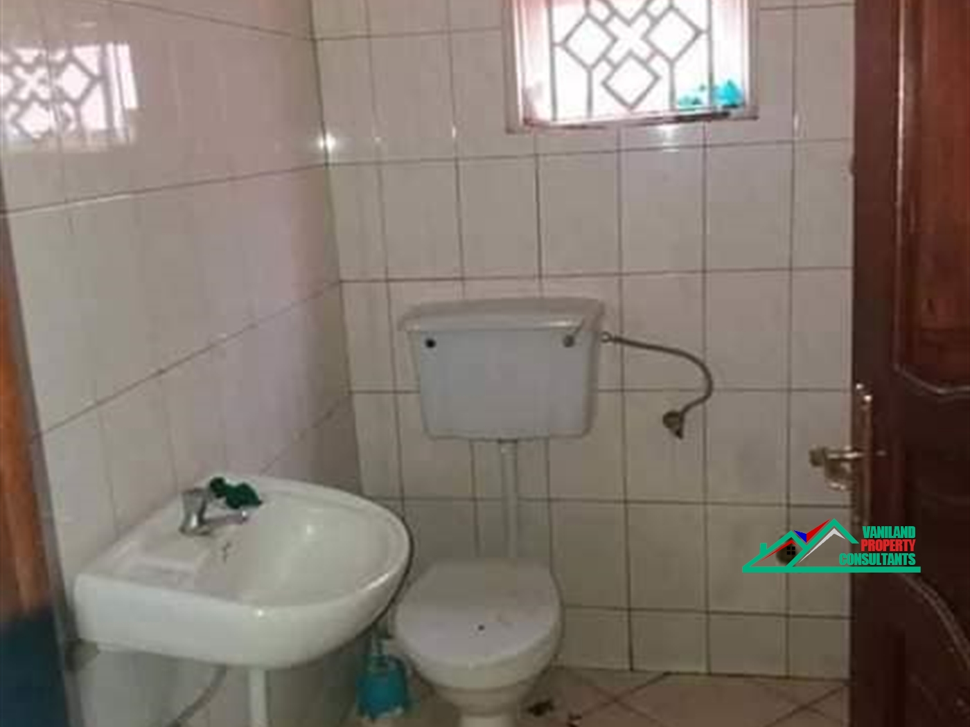 Semi Detached for rent in Bweyogerere Wakiso