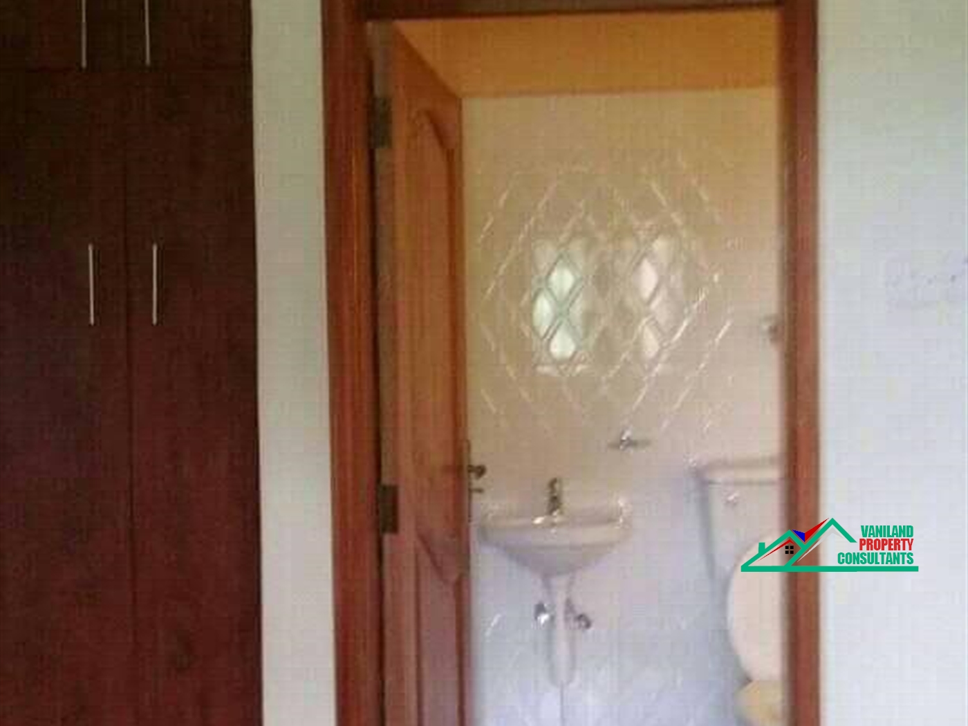 Semi Detached for rent in Mpererwe Wakiso