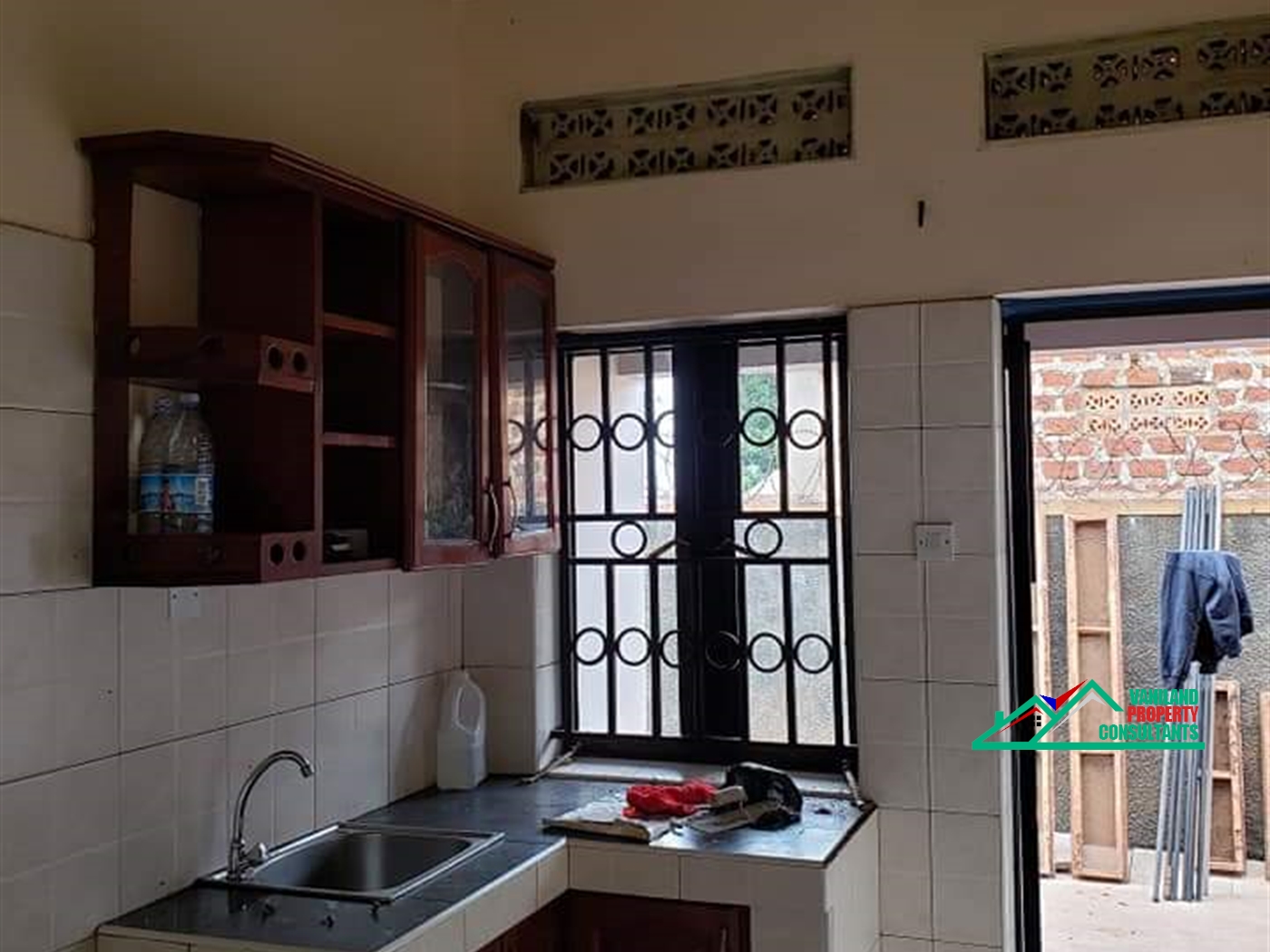 Semi Detached for rent in Kanyanay Wakiso