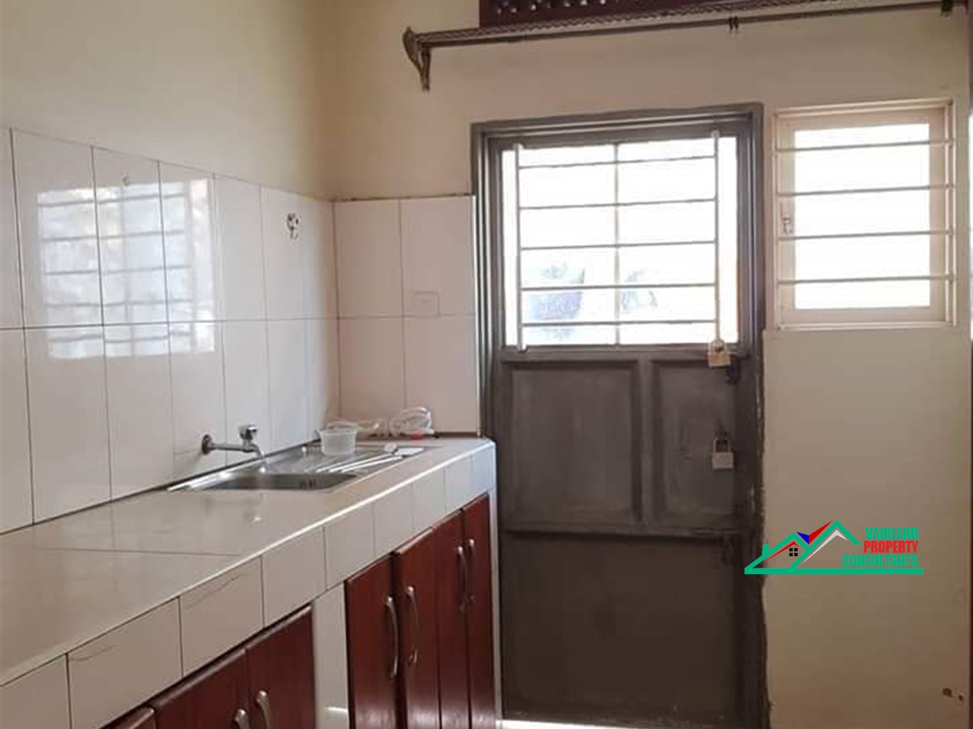 Semi Detached for rent in Mpererwe Wakiso