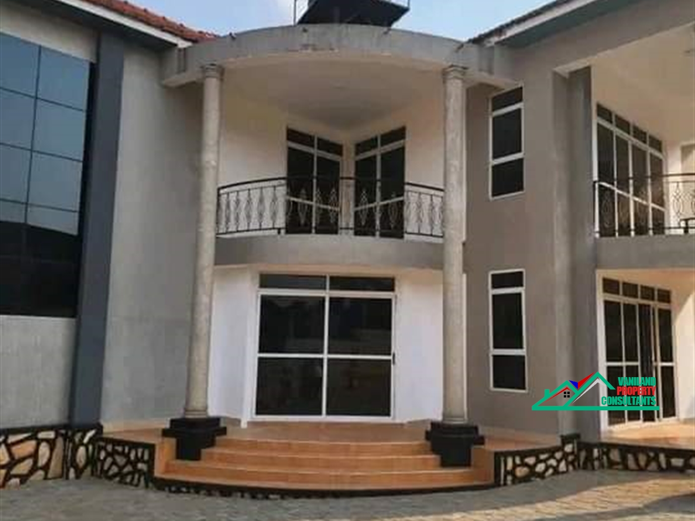 Storeyed house for rent in Kyambogo Wakiso