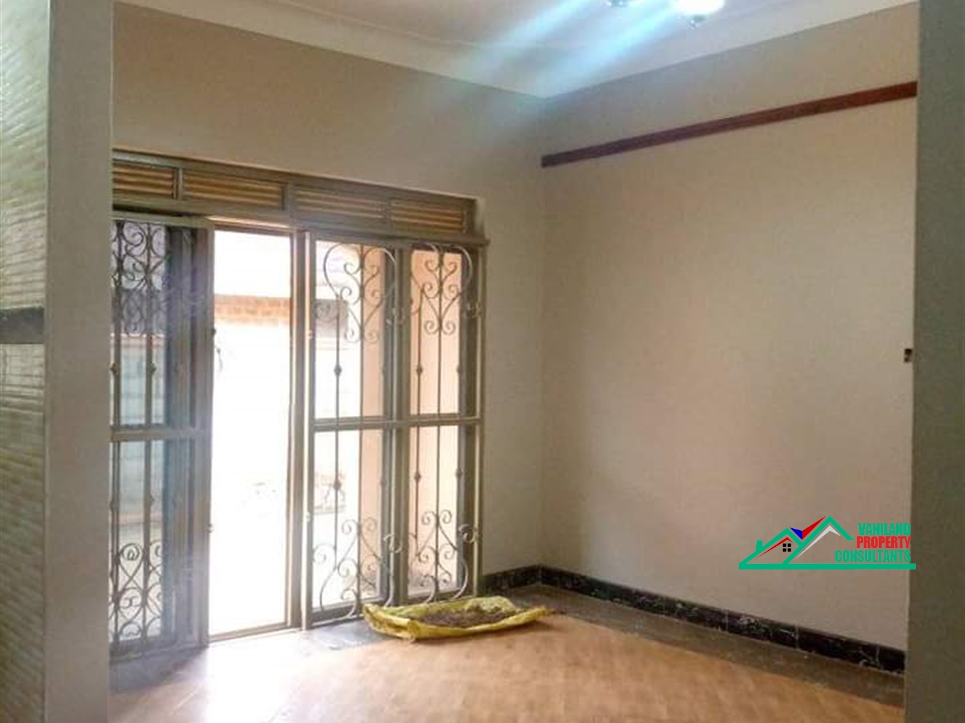 Semi Detached for rent in Mutungo Kampala