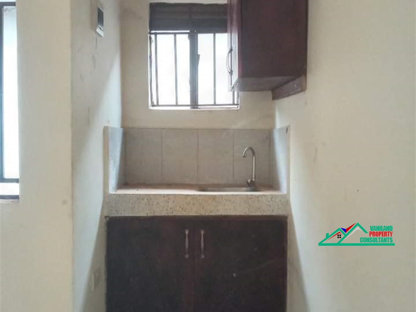 Semi Detached for rent in Mutungo Kampala