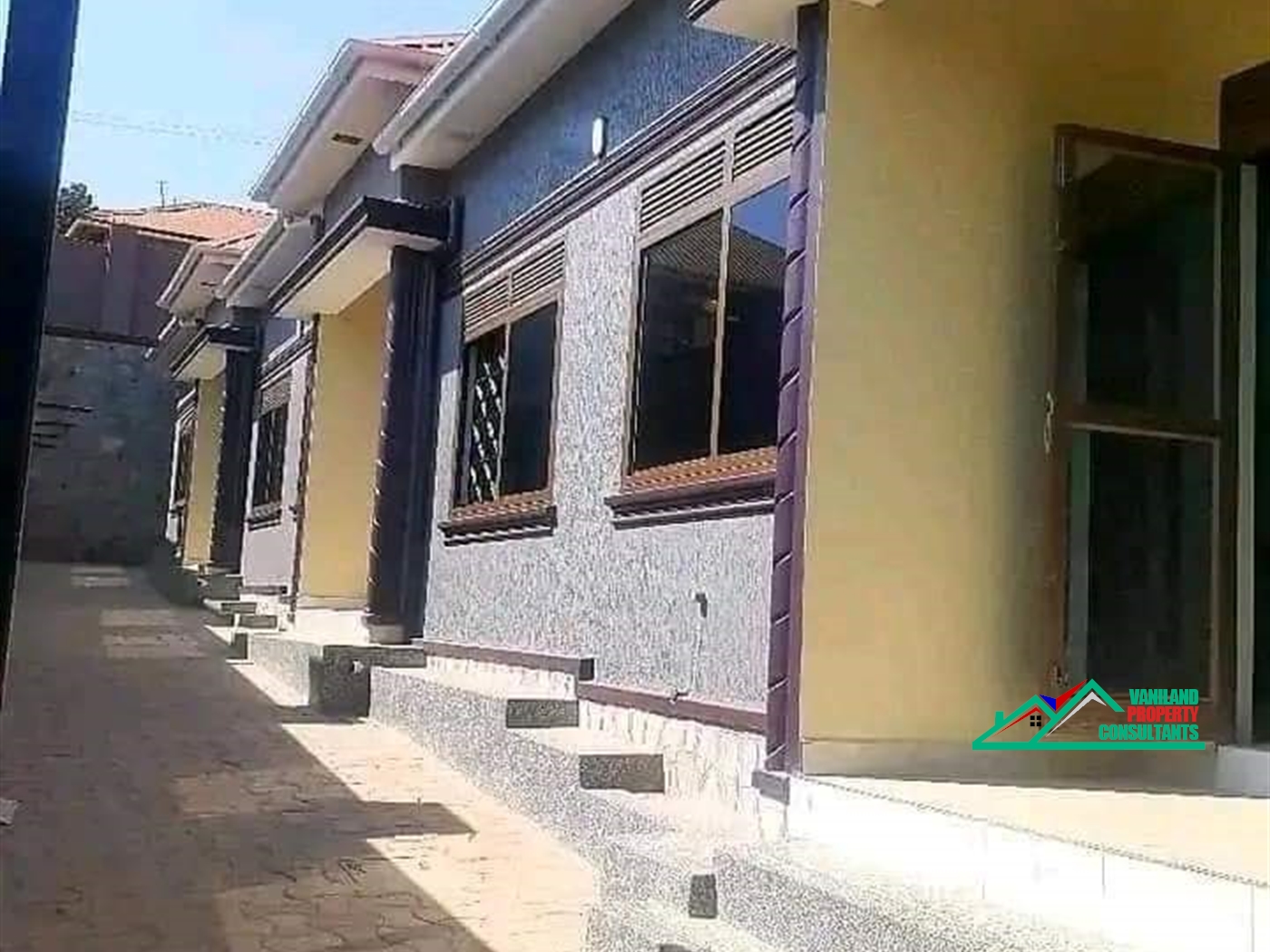 Semi Detached for rent in Mutungo Kampala