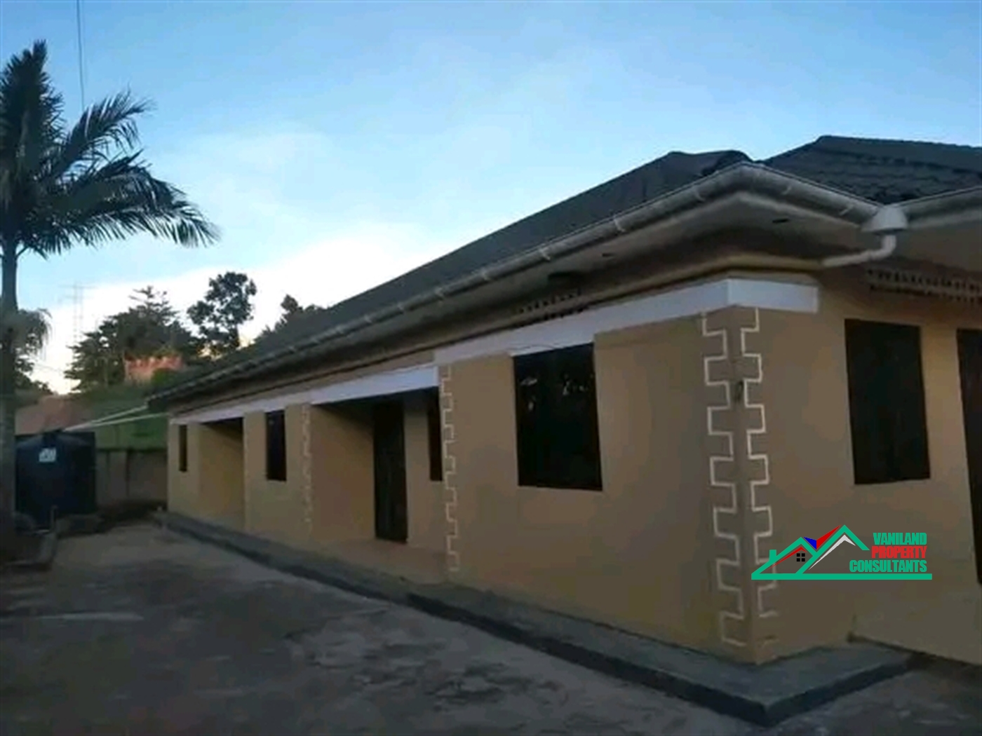 Semi Detached for rent in Mbuyaa Wakiso