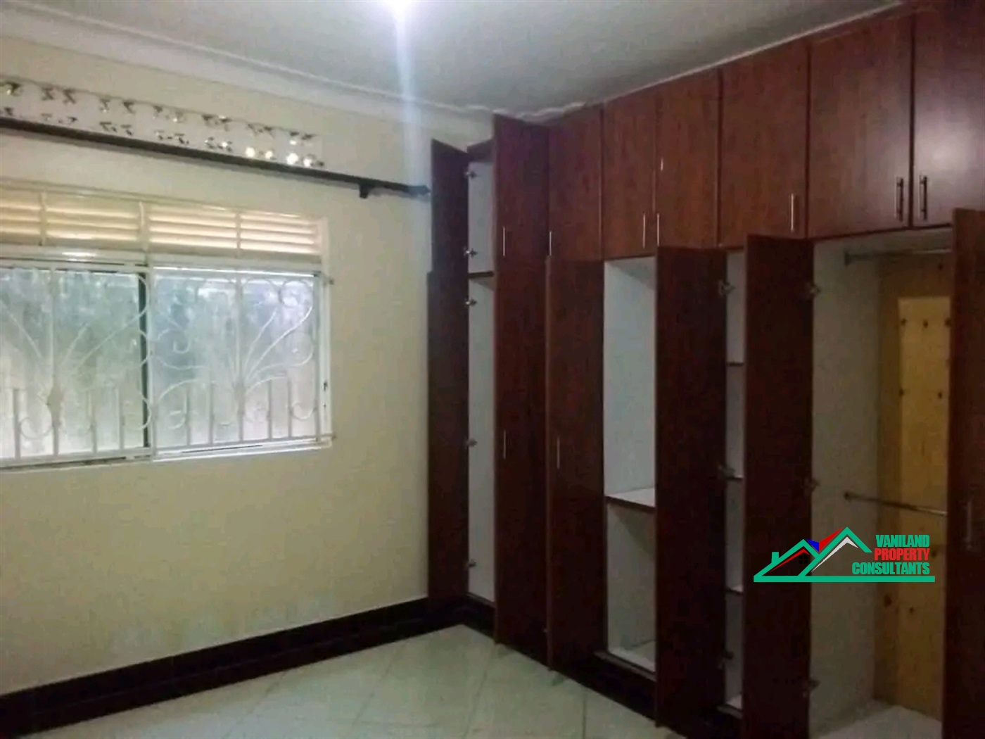 Semi Detached for rent in Mbuyaa Wakiso