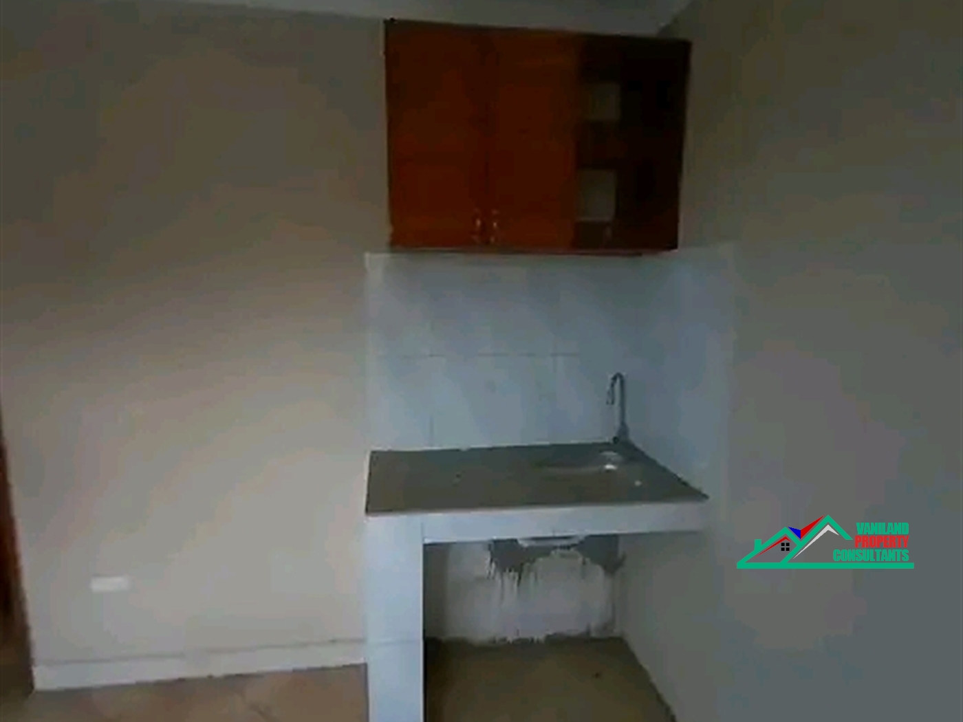 Semi Detached for rent in Mutungo Kampala