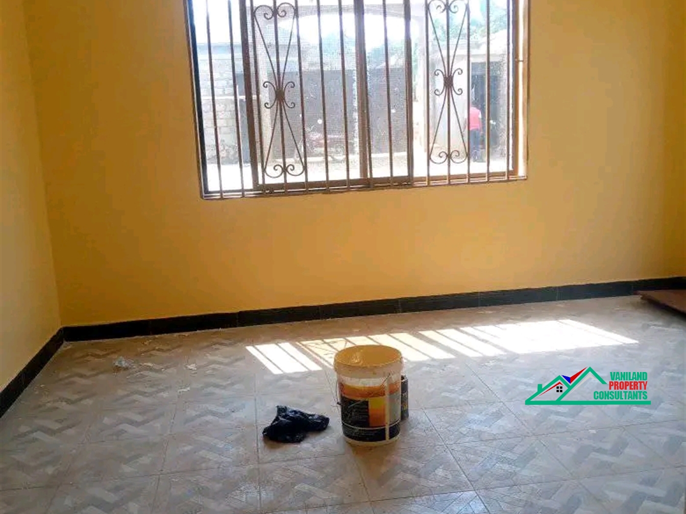 Semi Detached for rent in Mbuuya Kampala