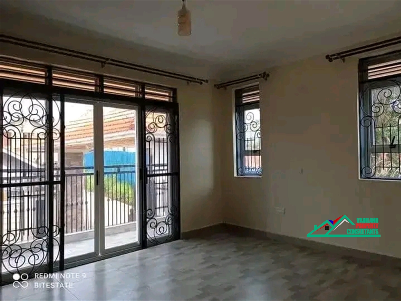 Semi Detached for rent in Mutungo Kampala