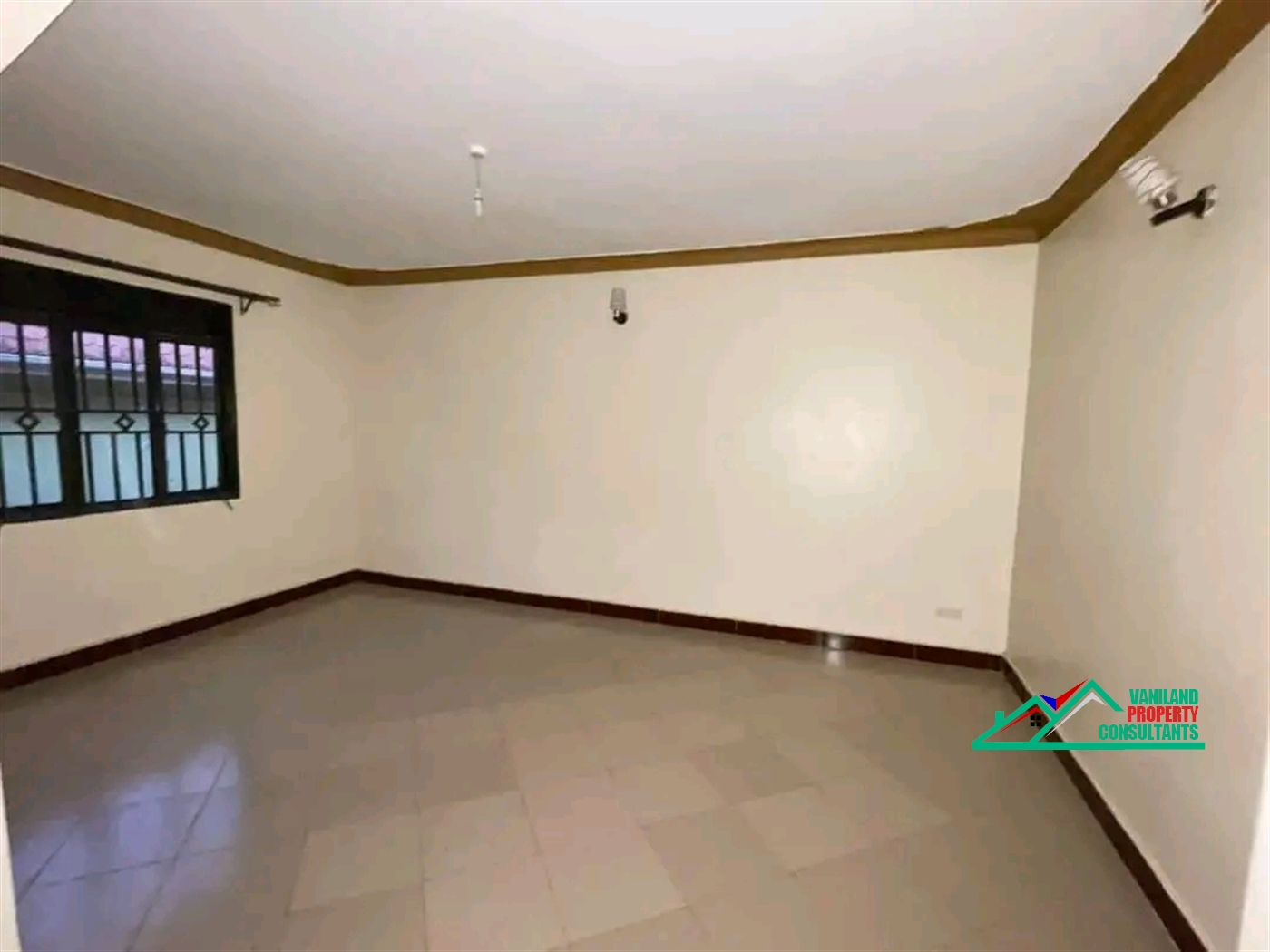 Semi Detached for rent in Mutungo Kampala