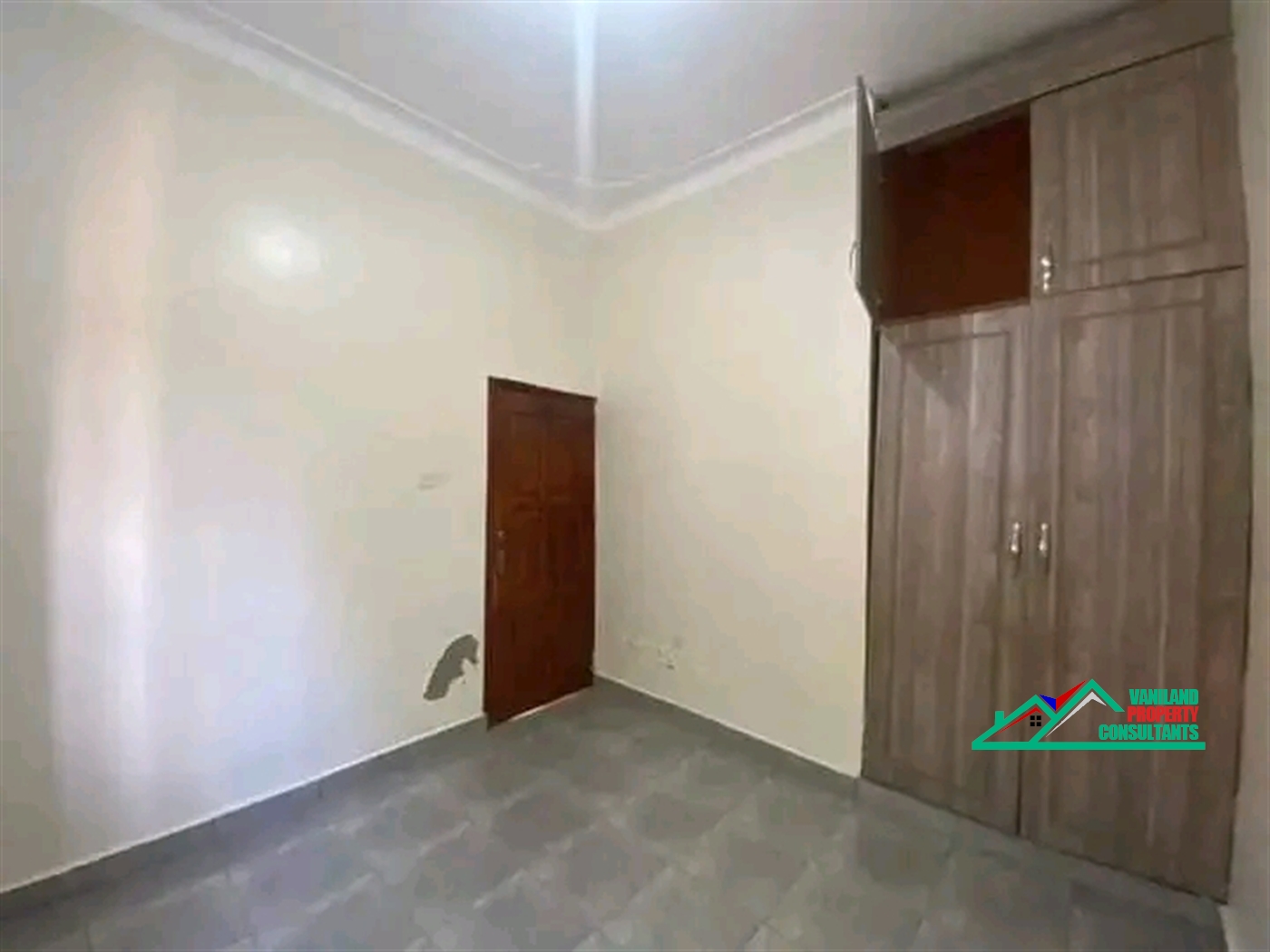 Semi Detached for rent in Mutungo Kampala